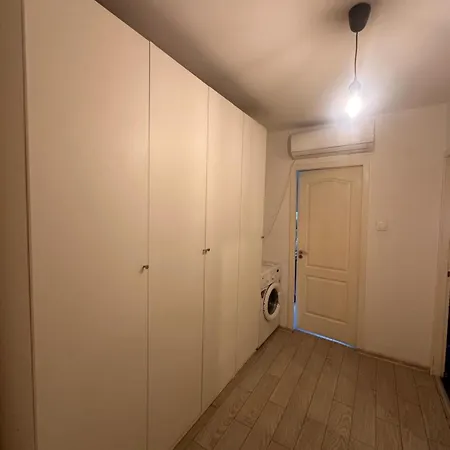 Nest 20 * 布加勒斯特