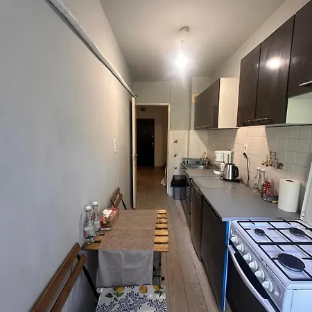 Nest 20 * Βουκουρέστι